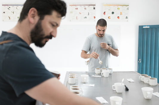 Guía para una cata de café en casa